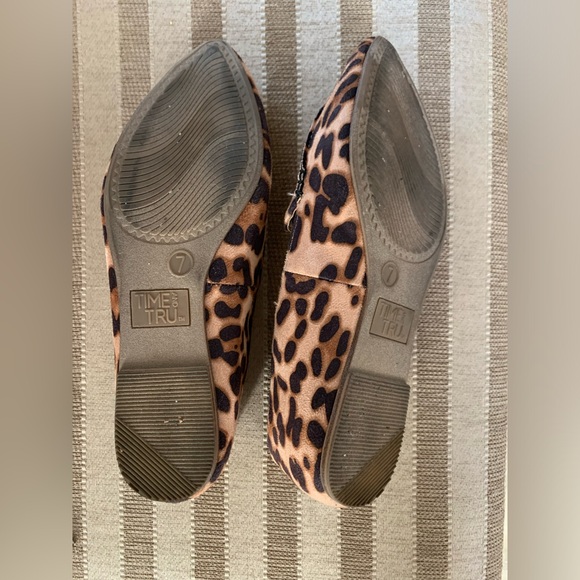 Time&Tru Memory Foam Animal Print Flats SIZE 7 - Picture 6 of 6